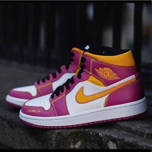 Jordan 1 Mid "Dia De Muertos"